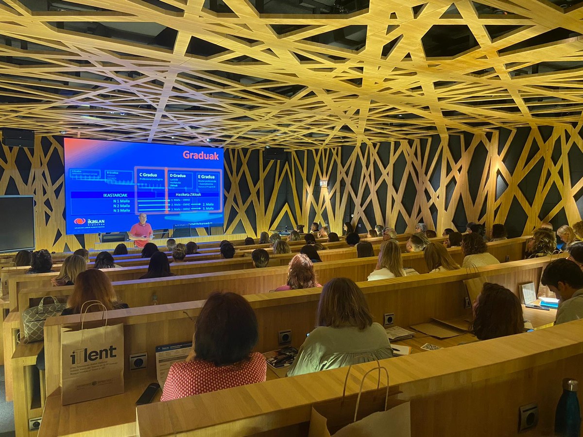 ZikLHOrienta, 4.000 personas han recibido informacion de la FP