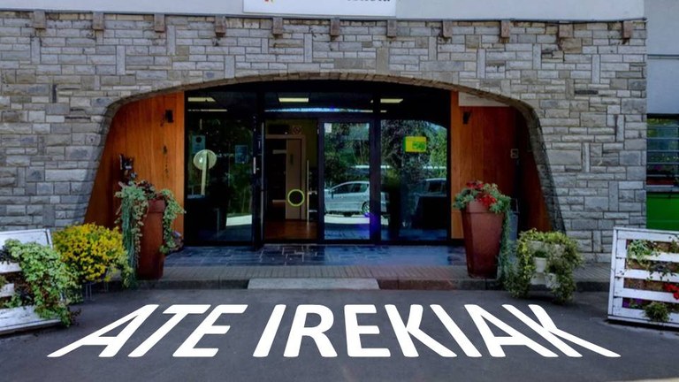 ATE IREKIAK.jpg